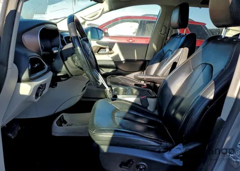 2018 Chrysler Pacifica Touring L из США, поврежденный, VIN 2C4RC1BG2JR185836